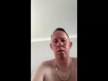 wellhung197881 from Chaturbate