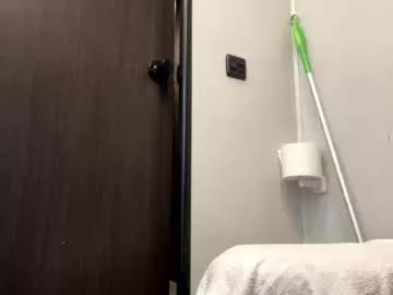 wewantyou92 from Chaturbate