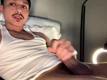 xmomentumx from Chaturbate