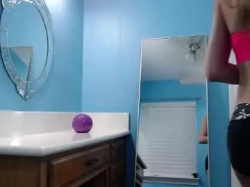 xoprettylittlepoisionxo from Chaturbate is Freechat
