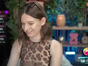 Discover our girls online shows and discover the company of countless livestreamers, with stunning shapes, sex toys and more.