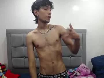 xxherozxx from Chaturbate