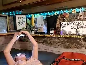 xxxqueenmandydickenz from Chaturbate