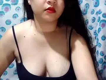 xxyummiee_69xx from Chaturbate