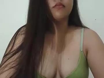 xxyummiee_69xx from Chaturbate