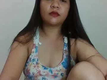 xxyummiee_69xx from Chaturbate