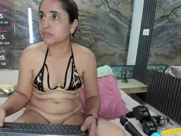 yaya____ from Chaturbate