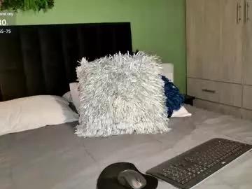 yenn_claros from Chaturbate
