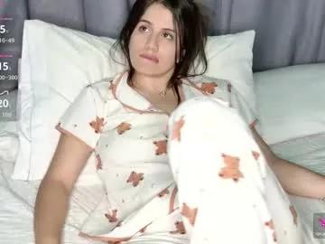 yenn_claros from Chaturbate