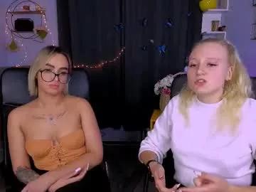 Discover our girls online shows and discover the company of countless livestreamers, with stunning shapes, sex toys and more.