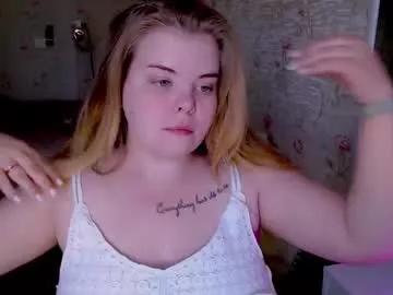 yumm_lolly from Chaturbate