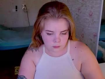 yumm_lolly from Chaturbate