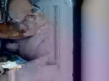yummy72747 from Chaturbate