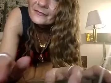 zaddyslilslutbucket from Chaturbate