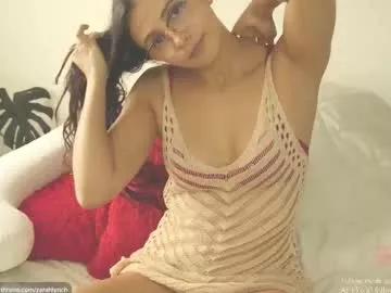 zarahlynch from Chaturbate