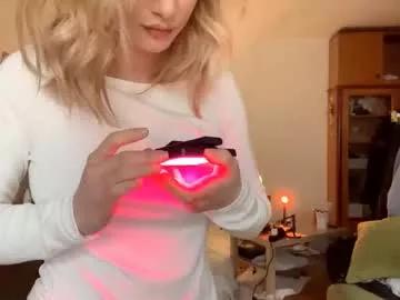 Zenaidazeran webcams show profile image 