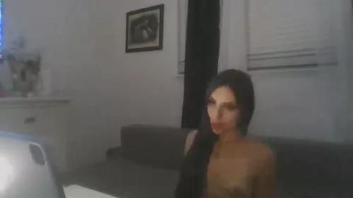 3llla3llaay webcams show profile image 
