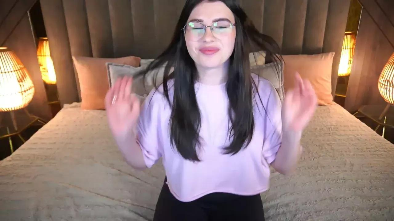 Neylacharm webcams show profile image 