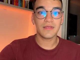 aalan_jamess from Flirt4Free