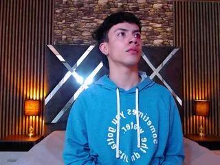 aaron_blink from Flirt4Free