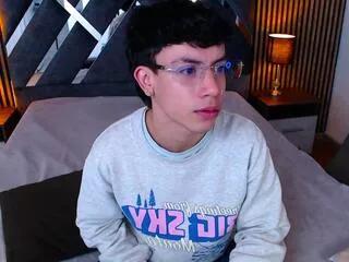 aaron_blink from Flirt4Free