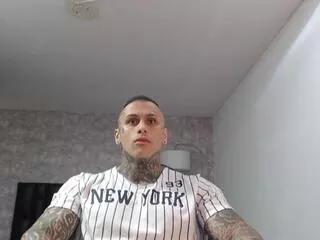 aaron_flex from Flirt4Free