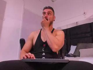 aaron_kwok from Flirt4Free