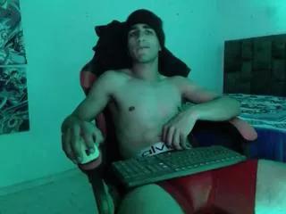 adams_thomso from Flirt4Free