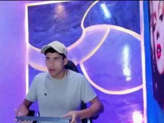 alejoh_heliohot_massimolopez from Flirt4Free is Freechat