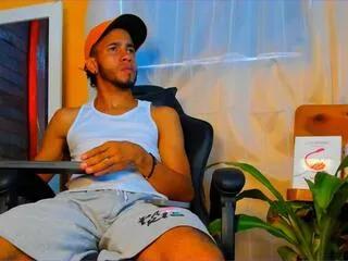 alex_smithc from Flirt4Free is Freechat