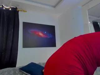 Discover our girls online shows and discover the company of countless livestreamers, with stunning shapes, sex toys and more.