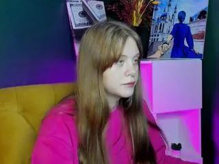 Discover our girls online shows and discover the company of countless livestreamers, with stunning shapes, sex toys and more.