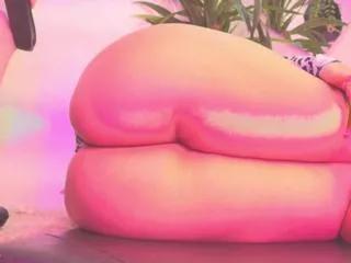 Discover our girls online shows and discover the company of countless livestreamers, with stunning shapes, sex toys and more.