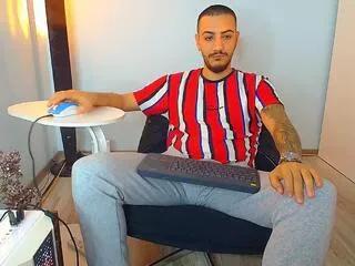 Discover our girls online shows and discover the company of countless livestreamers, with stunning shapes, sex toys and more.