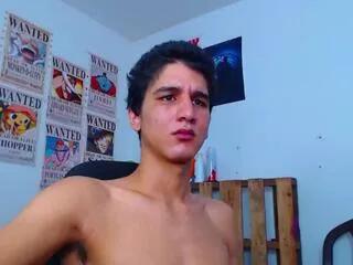 andys_browns from Flirt4Free is Freechat