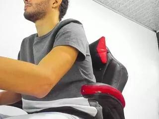 ares_booster from Flirt4Free is Freechat