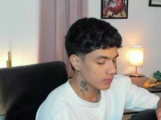 aress_damon from Flirt4Free is Freechat