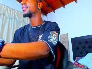 aron_collins from Flirt4Free is Freechat