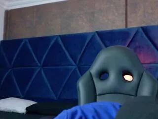 aron_muller from Flirt4Free is Freechat
