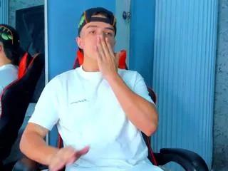 aslan_fox from Flirt4Free