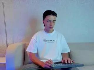 aslan_fox from Flirt4Free