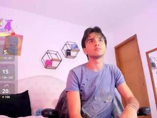 attlas_moon from Flirt4Free