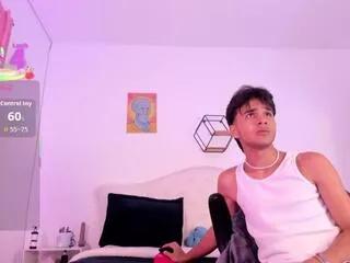 attlas_moon from Flirt4Free is Freechat