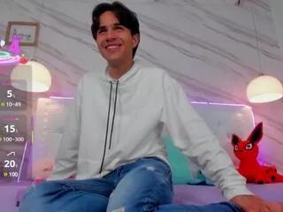 attlas_moon from Flirt4Free is Freechat