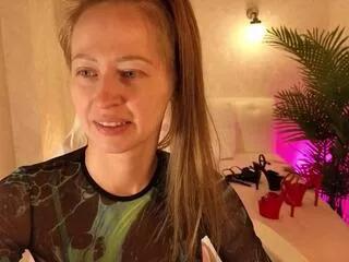 bella_lii from Flirt4Free is Freechat