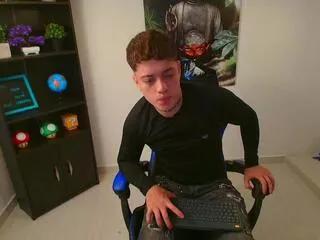 chris_owenn from Flirt4Free is Freechat