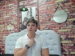damian_i from Flirt4Free is Freechat
