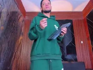 edward_longg from Flirt4Free is Freechat