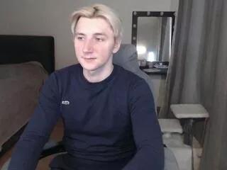 elvin_vaenight from Flirt4Free is Freechat