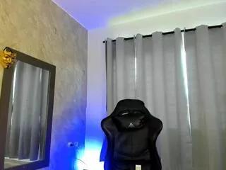 emma_violet from Flirt4Free